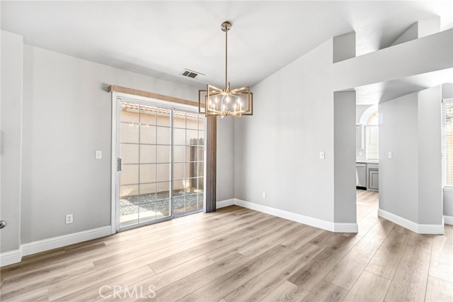 Detail Gallery Image 9 of 32 For 645 E Champlain Dr #106,  Fresno,  CA 93730 - 2 Beds | 4 Baths