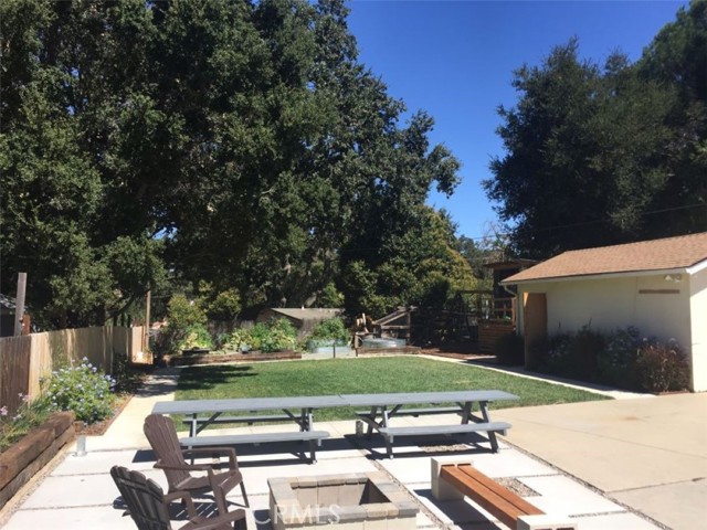 6705 Country Club Drive, Atascadero CA: https://media.crmls.org/medias/5c6d2a50-a3f5-4830-a7d6-6b39ec02cb39.jpg