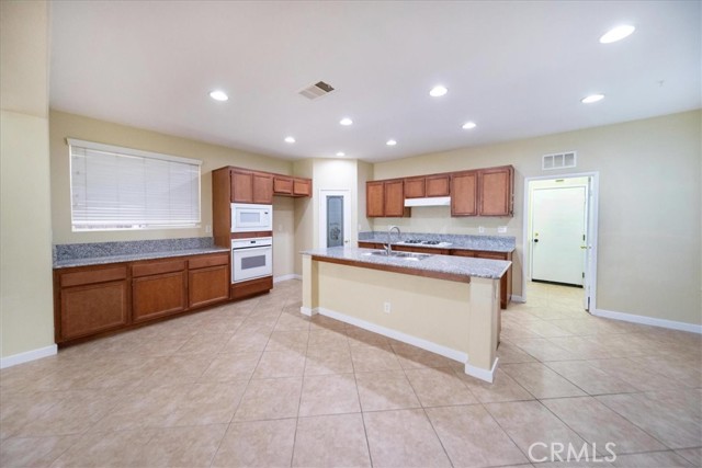 Detail Gallery Image 17 of 41 For 38729 Clearbrook Dr., Murrieta,  CA 92563 - 4 Beds | 2/1 Baths