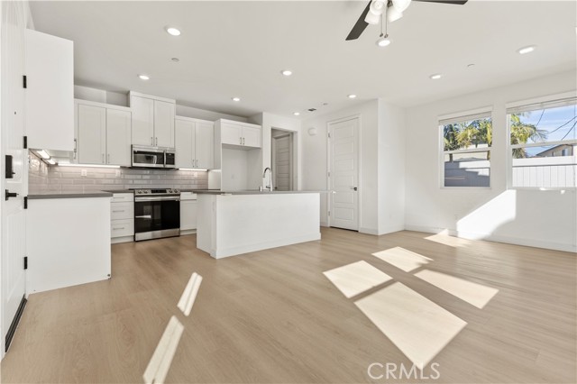 Detail Gallery Image 42 of 47 For 1544 W Plaza Del Amo, Torrance,  CA 90501 - 3 Beds | 2/1 Baths