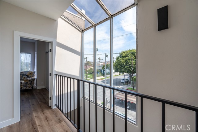 Detail Gallery Image 10 of 27 For 204 Lime St #1,  Inglewood,  CA 90301 - 2 Beds | 2/1 Baths