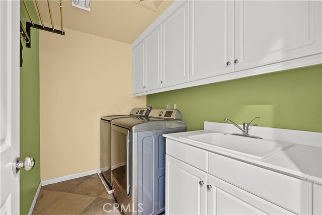 2123 Coconut Place, Palmdale CA: https://media.crmls.org/medias/5c6eb3d9-7407-4621-981f-db91ab22a7d1.jpg