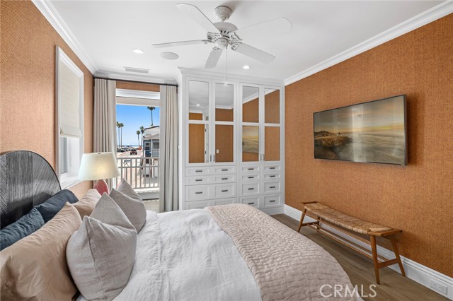 Detail Gallery Image 31 of 41 For 930 E Balboa Bld, Newport Beach,  CA 92661 - 3 Beds | 4/1 Baths