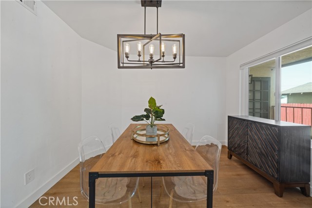 Detail Gallery Image 4 of 21 For 645 Ohio Ave #205,  Long Beach,  CA 90814 - 2 Beds | 2 Baths
