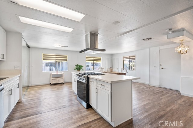 Detail Gallery Image 9 of 39 For 1065 Lomita Bld #295,  Lomita,  CA 90710 - 4 Beds | 3 Baths