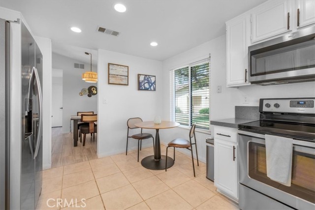 Image 16 of 58 For 332 Villena Way