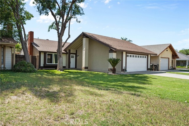 815 Pepperwood Street, Colton CA: https://media.crmls.org/medias/5c70dc35-74e9-464c-a318-1860a064a6fc.jpg