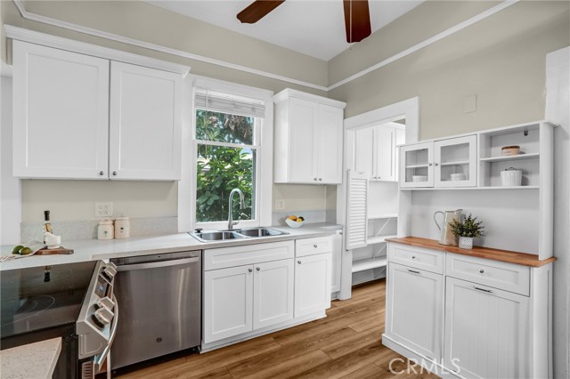 Detail Gallery Image 17 of 50 For 151 N Lincoln, Fullerton,  CA 92831 - 4 Beds | 4 Baths