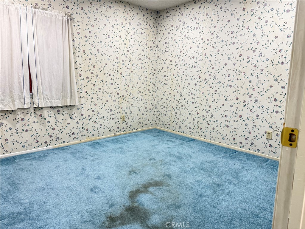 https://media.crmls.org/medias/5c71ce55-e444-44af-b5b8-0bee5d9341f5.jpg?preset=X-Large