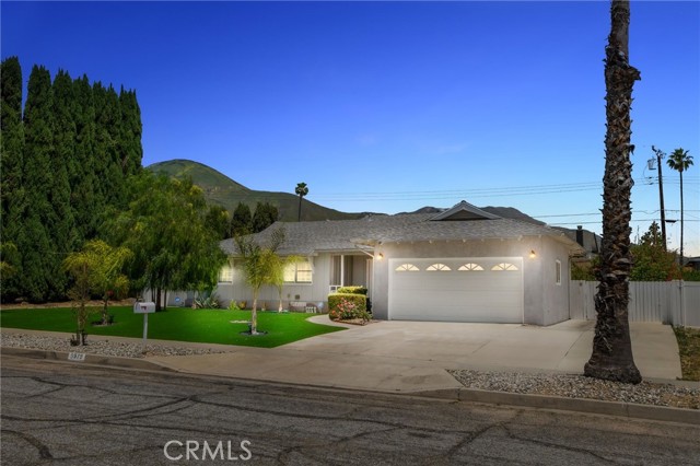 Detail Gallery Image 1 of 22 For 5979 Stanton Ave, Highland,  CA 92346 - 3 Beds | 2 Baths