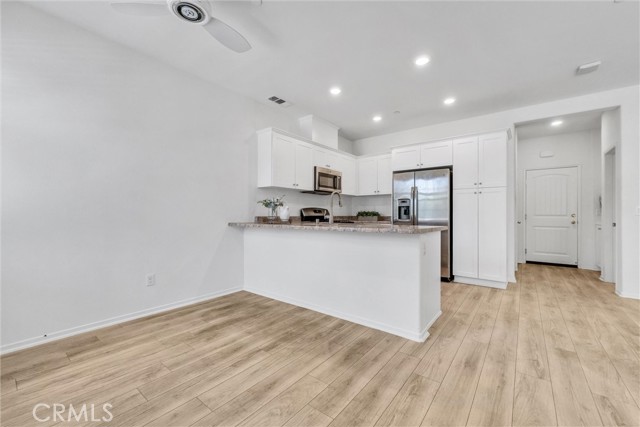 Detail Gallery Image 5 of 33 For 30362 Skytown Way, Menifee,  CA 92584 - 2 Beds | 2/1 Baths