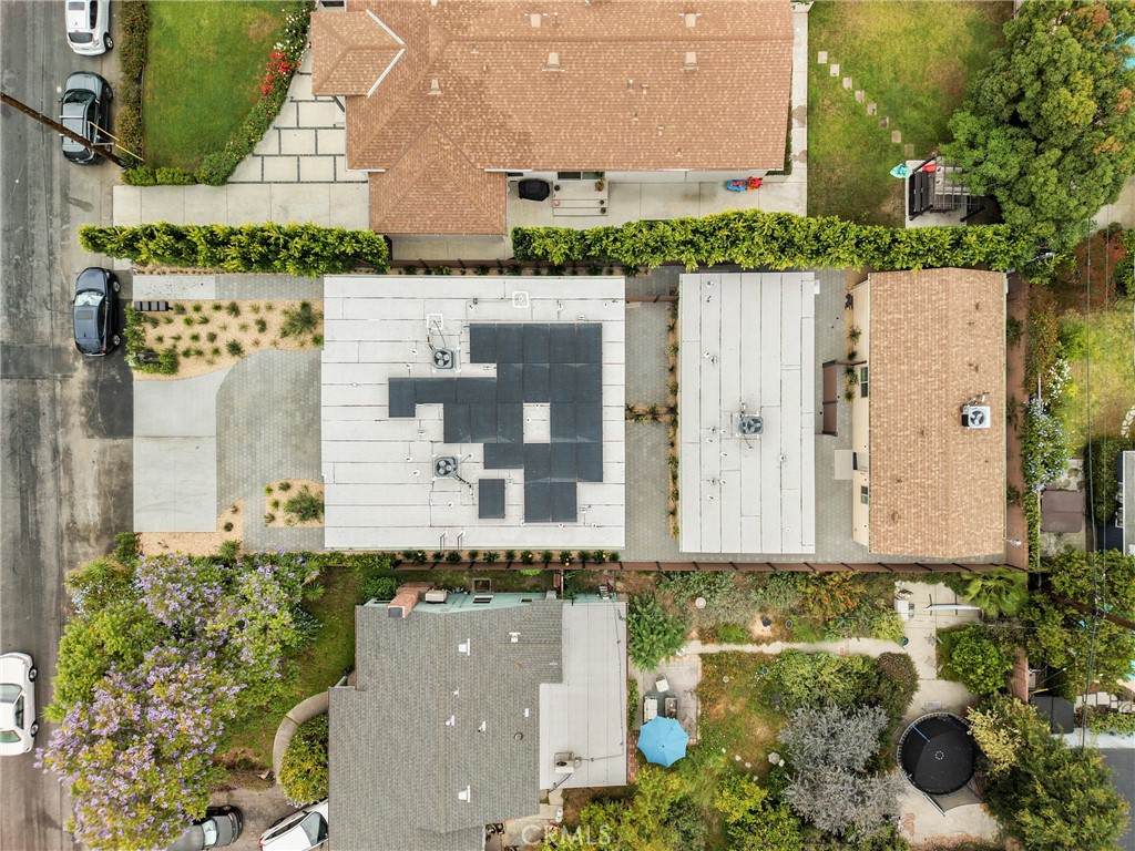 https://media.crmls.org/medias/5c724337-1dac-4728-816a-581910b3803a.jpg?preset=X-Large