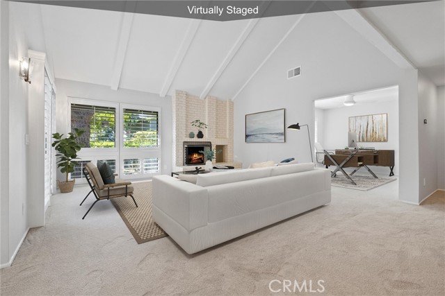 Detail Gallery Image 3 of 30 For 130 S Waterwheel Way #35,  Orange,  CA 92869 - 4 Beds | 2/1 Baths