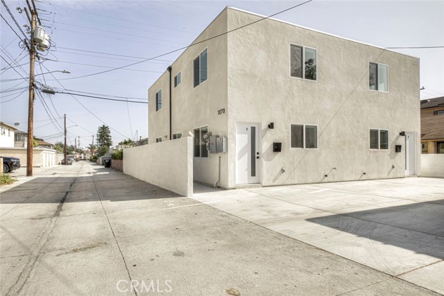 Detail Gallery Image 2 of 21 For 1070 Allen Ave #C,  Glendale,  CA 91201 - 2 Beds | 1/1 Baths