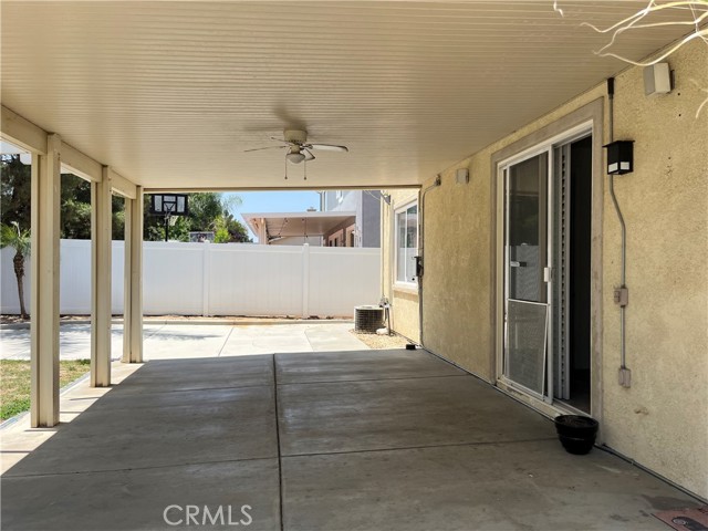 1483 Midnight Sun Drive, Beaumont CA: https://media.crmls.org/medias/5c739968-3130-45c9-a4dc-3ad79356a41e.jpg