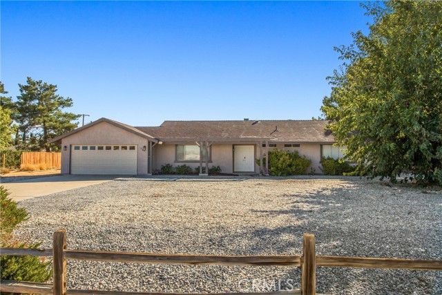 19891 Talihina Road, Apple Valley CA: https://media.crmls.org/medias/5c73b0ea-185e-4f01-be6c-d8b9a357252a.jpg