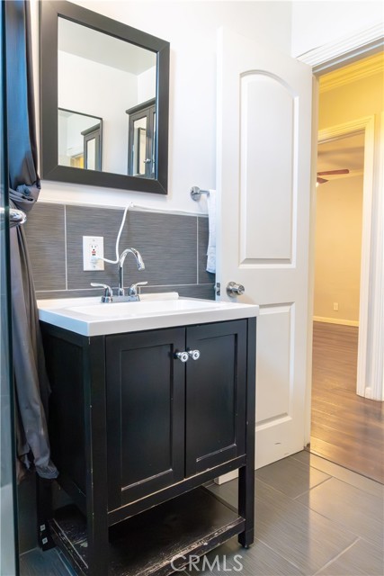 Detail Gallery Image 16 of 26 For 3801 Whiteside St, Los Angeles,  CA 90063 - 3 Beds | 1 Baths
