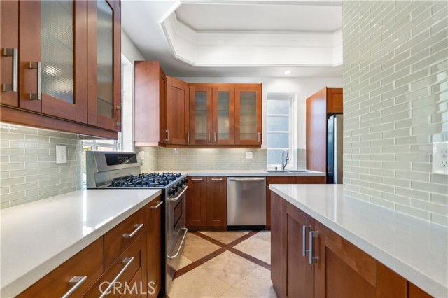 8655 Hillside Avenue, Los Angeles CA: https://media.crmls.org/medias/5c755175-4e66-4647-b8e7-5508f51e8309.jpg
