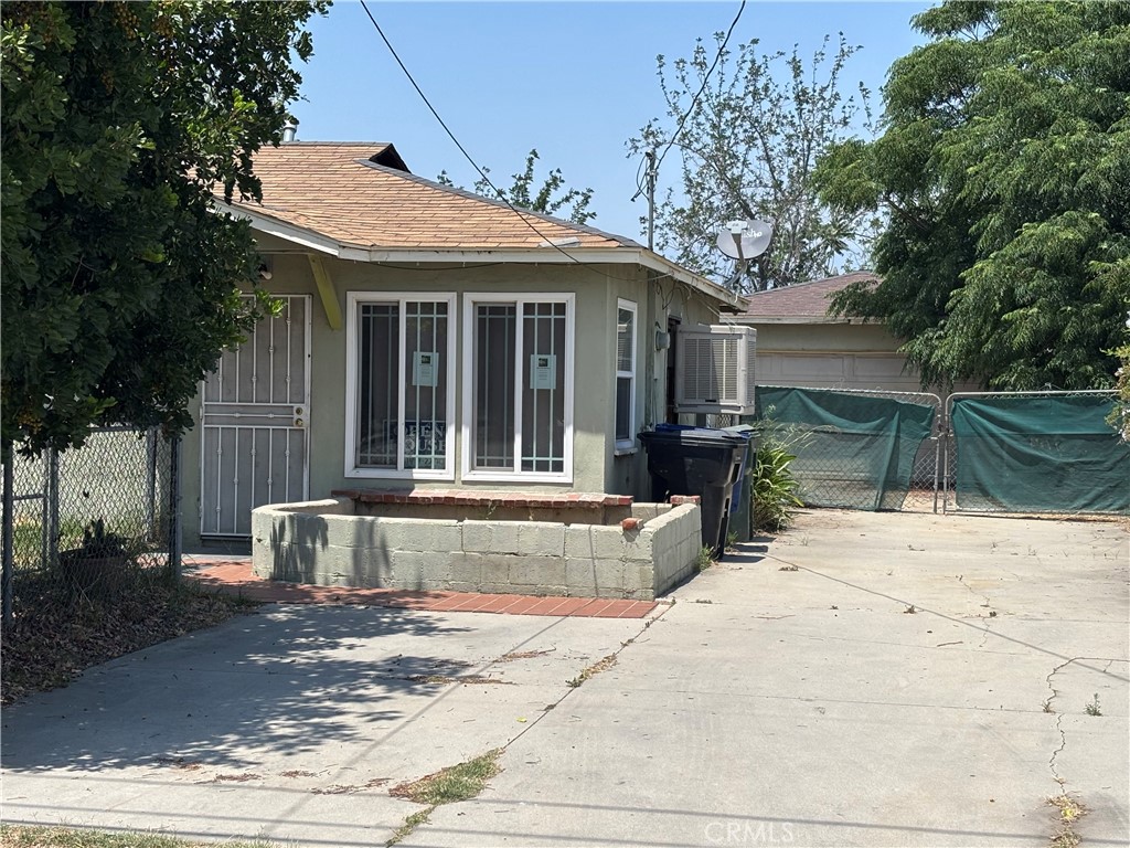 1894 Wallace Court