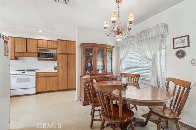 Detail Gallery Image 9 of 23 For 1862 Grier St, Pomona,  CA 91766 - 3 Beds | 1 Baths