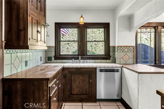 Detail Gallery Image 22 of 66 For 4721 Somerset, Riverside,  CA 92507 - 4 Beds | 2 Baths