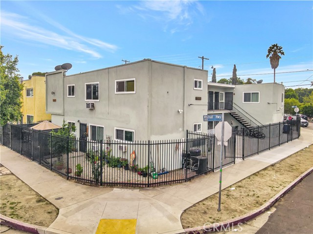 Detail Gallery Image 7 of 7 For 5887 Whitnall, North Hollywood,  CA 91601 - – Beds | – Baths