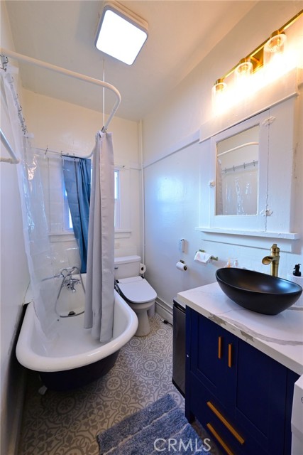 44 48 Navy Street, Venice CA: https://media.crmls.org/medias/5c77ffac-31a9-4f55-bb2a-c4d30eb8a6fb.jpg