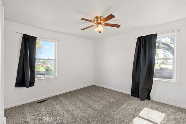 Detail Gallery Image 10 of 24 For 5700 Skyway, Paradise,  CA 95969 - 2 Beds | 1 Baths