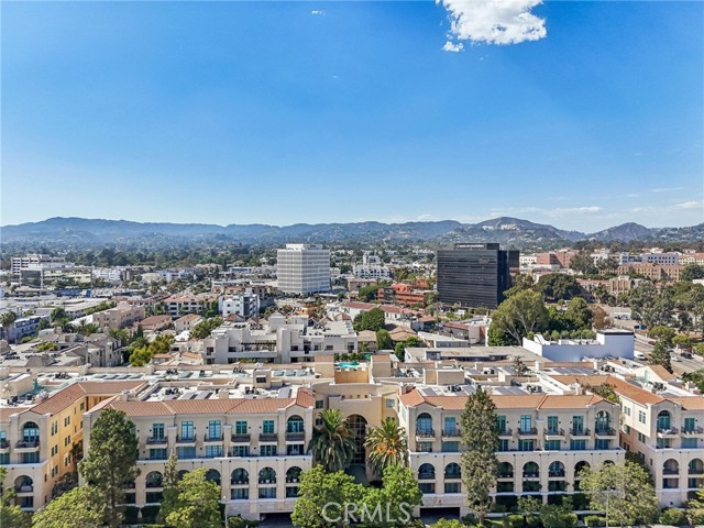 Detail Gallery Image 49 of 64 For 11500 San Vicente Bld #214,  Los Angeles,  CA 90049 - 2 Beds | 3 Baths