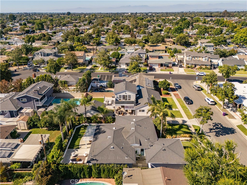 https://media.crmls.org/medias/5c79688d-4b5e-4344-a7d5-dacd41b7fa38.jpg?preset=X-Large
