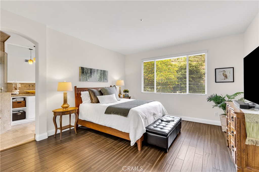 MLS #OC25095542 img 20