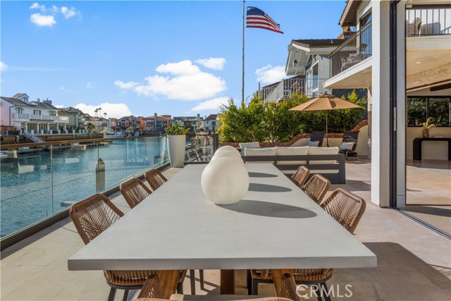 Detail Gallery Image 15 of 47 For 4072 Morning Star, Huntington Beach,  CA 92649 - 4 Beds | 4 Baths