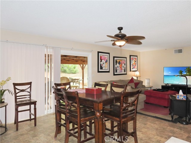 Detail Gallery Image 11 of 41 For 5670 Camino Real, Jurupa Valley,  CA 92509 - 3 Beds | 2 Baths