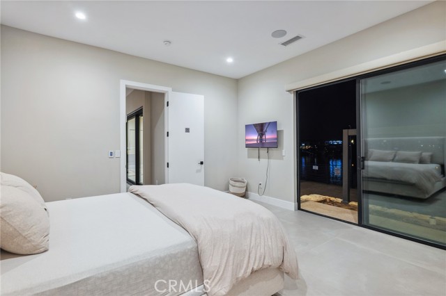 Detail Gallery Image 12 of 28 For 908 Beach, Needles,  CA 92363 - 6 Beds | 6/1 Baths