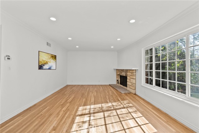 Detail Gallery Image 7 of 48 For 19838 Labrador, Chatsworth,  CA 91311 - 3 Beds | 2 Baths