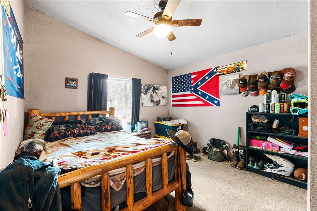 https://media.crmls.org/medias/5c7b37fd-46b0-4d40-a25e-a15067124905.jpg?preset=X-Large