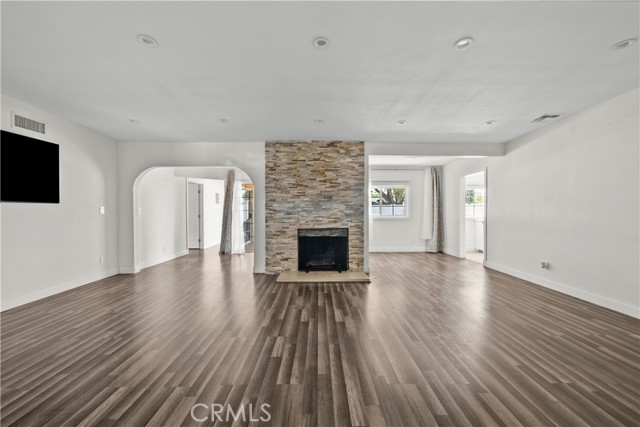 11440 Gothic Avenue, Granada Hills CA: https://media.crmls.org/medias/5c7b48dd-6d0f-4d69-a104-320b52c89692.jpg