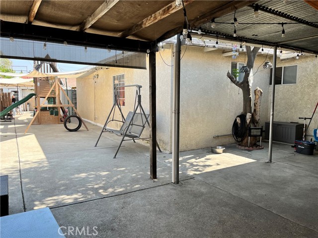 Detail Gallery Image 6 of 9 For 9606 Lev Ave, Arleta,  CA 91331 - 3 Beds | 3 Baths