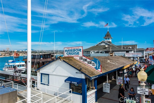 Detail Gallery Image 63 of 65 For 804 Gardenia, Corona Del Mar,  CA 92625 - 2 Beds | 2 Baths