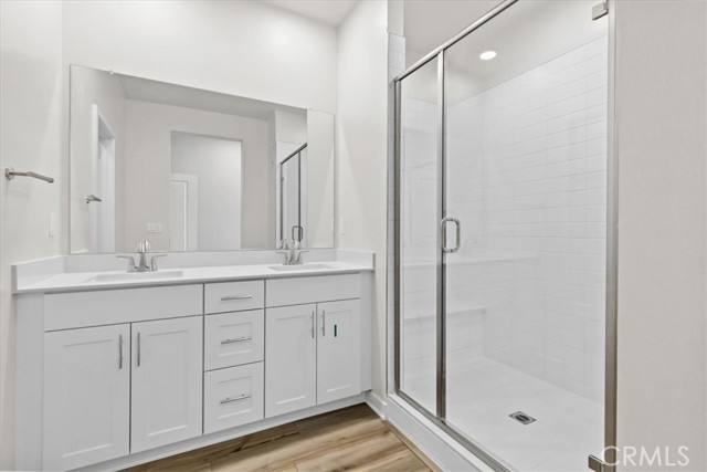 Detail Gallery Image 5 of 10 For 4005 Valley Oak Ln #E,  El Monte,  CA 91733 - 3 Beds | 3 Baths