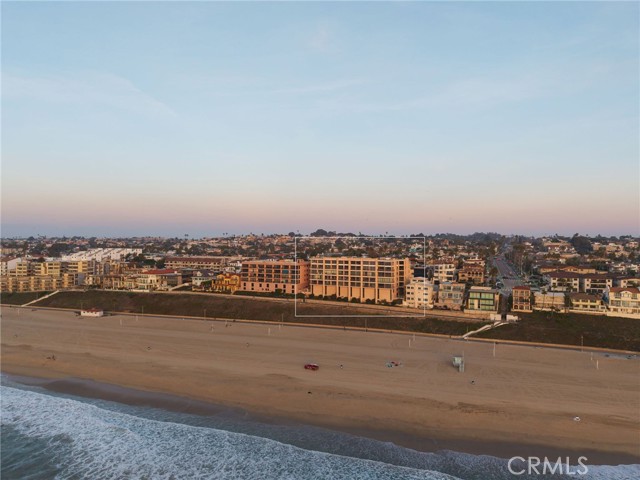 Detail Gallery Image 2 of 60 For 727 Esplanade #302,  Redondo Beach,  CA 90277 - 2 Beds | 2 Baths