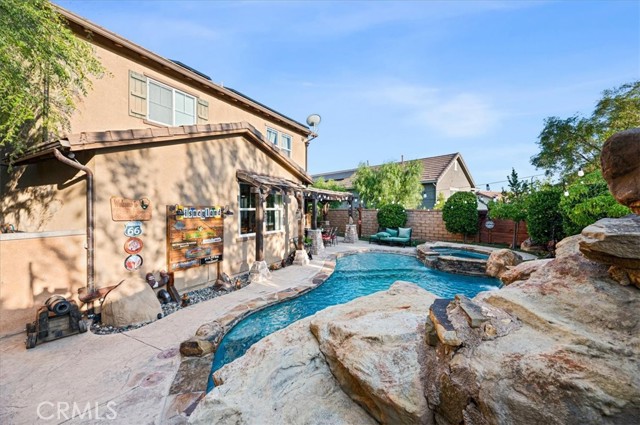 22517 Skipping Stone Drive, Saugus CA: https://media.crmls.org/medias/5c7c60d9-f41c-4380-9b0b-9219e29ade5f.jpg