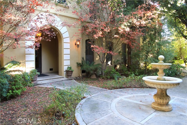 Detail Gallery Image 1 of 4 For 248 S Orange Grove Bld #202,  Pasadena,  CA 91105 - 2 Beds | 2/1 Baths