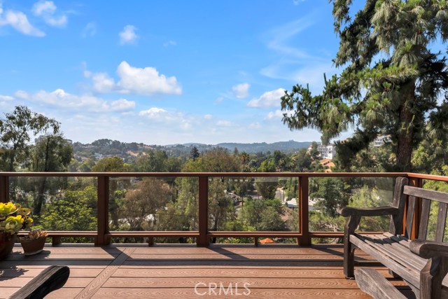 Detail Gallery Image 26 of 34 For 22210 Miston Dr, Woodland Hills,  CA 91364 - 4 Beds | 2/1 Baths