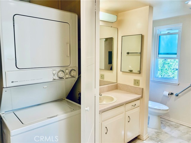 Detail Gallery Image 24 of 32 For 389 Avenida Castilla #Q,  Laguna Woods,  CA 92637 - 2 Beds | 2 Baths