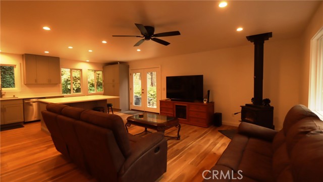 Detail Gallery Image 5 of 21 For 15815 Bottle Rock, Cobb,  CA 95426 - 2 Beds | 1 Baths