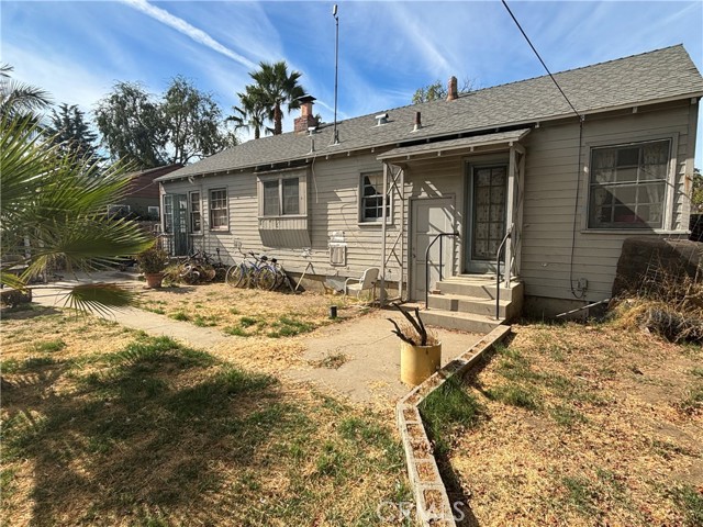 Detail Gallery Image 6 of 10 For 5750 Stansbury Ave, Sherman Oaks,  CA 91401 - 2 Beds | 1 Baths