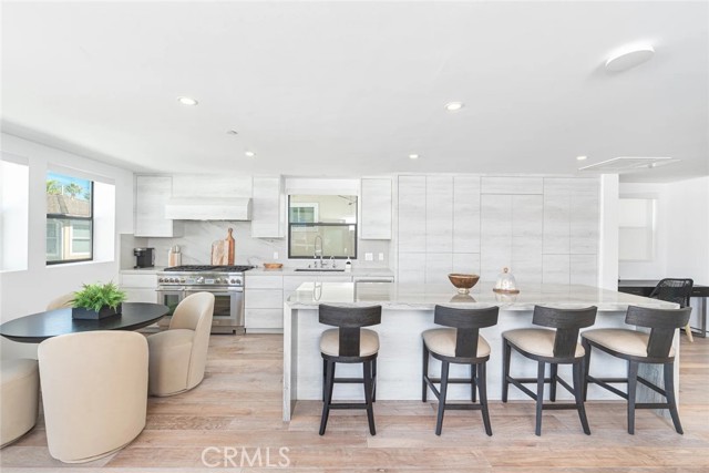 1034 W Balboa Boulevard, Newport Beach CA: https://media.crmls.org/medias/5c7e70a1-19d5-458f-97a0-34c75584a2bd.jpg