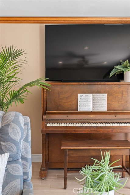 308 Avenida Adobe, San Clemente CA: https://media.crmls.org/medias/5c7f108e-d91d-4695-93a6-312d5b1c97bd.jpg