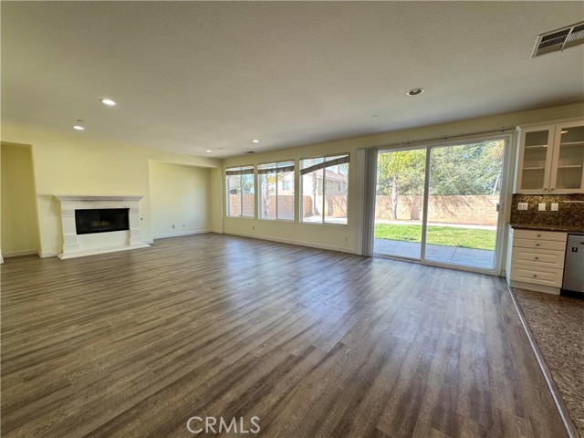 Detail Gallery Image 6 of 24 For 9579 Estrella Hills St, Riverside,  CA 92508 - 5 Beds | 4/1 Baths